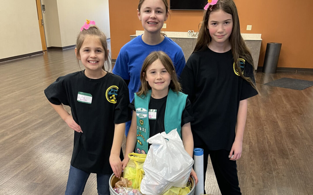 Girl Scouts Troops Help Feed Hungry Kids!